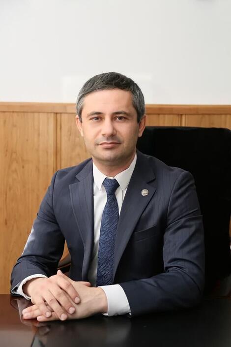 Укажите название организации.